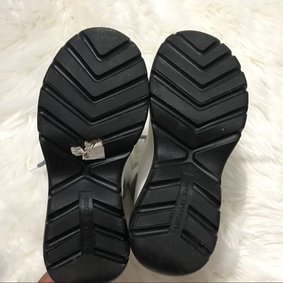 MichaelKors like new winter boots - Picture 8 of 11